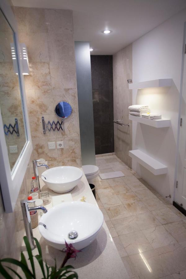 Lakshmi Luxury Villas, Walk To The Beach And Seminyak Shopping Exteriör bild